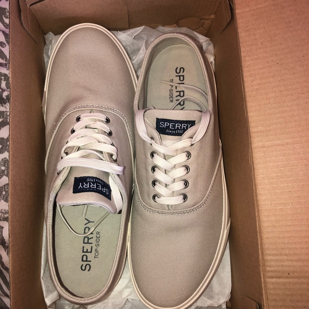 NWT Sperry sneakers